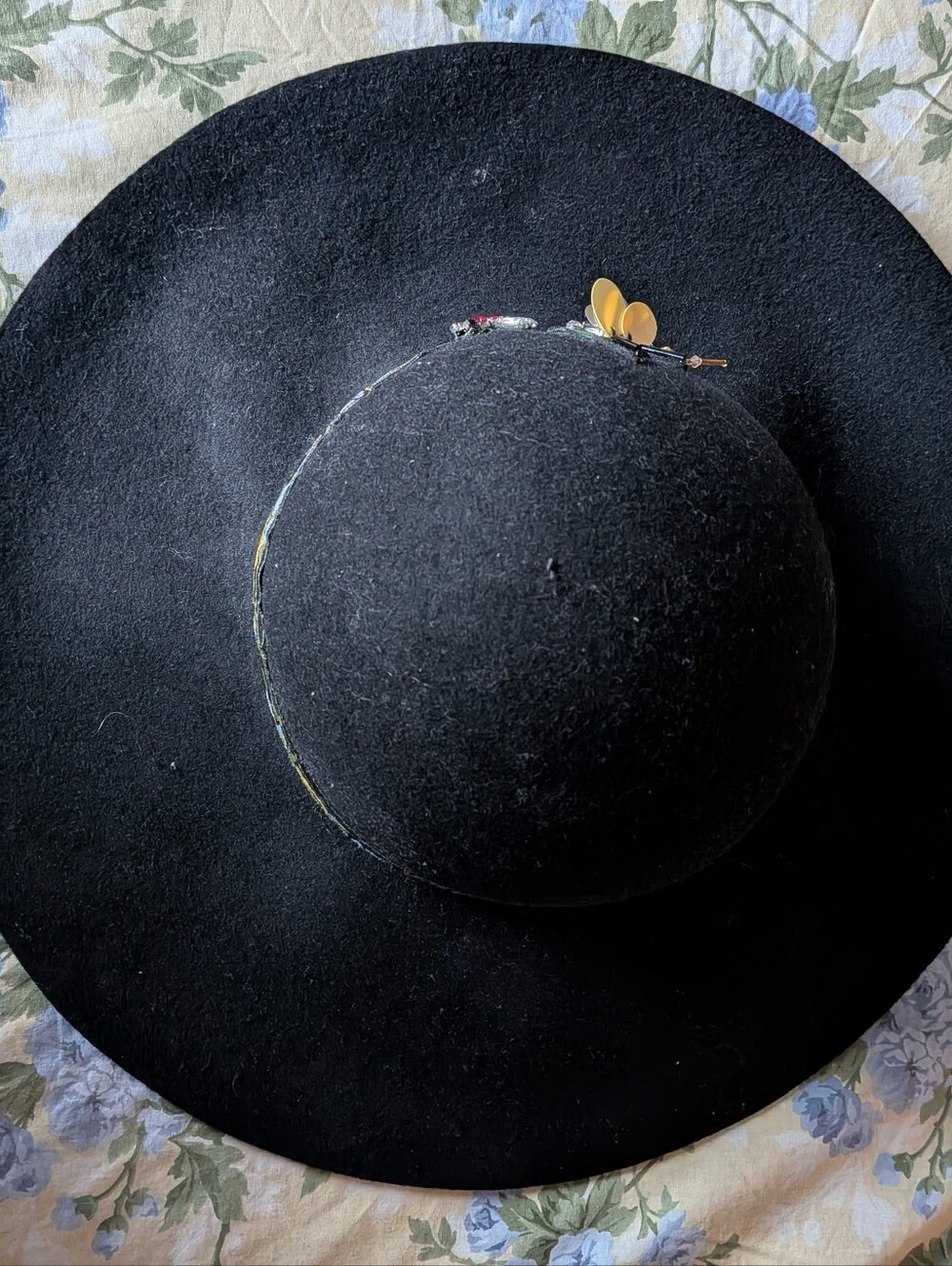 Wool Hat - Picture 2 of 8
